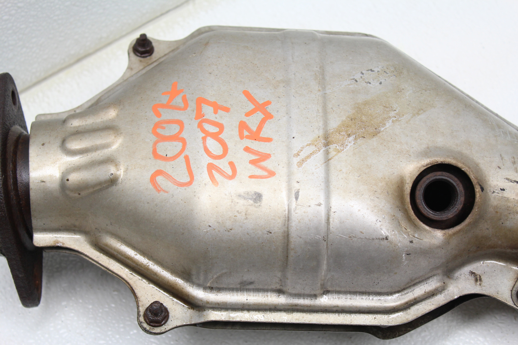 2002 subaru catalytic converter