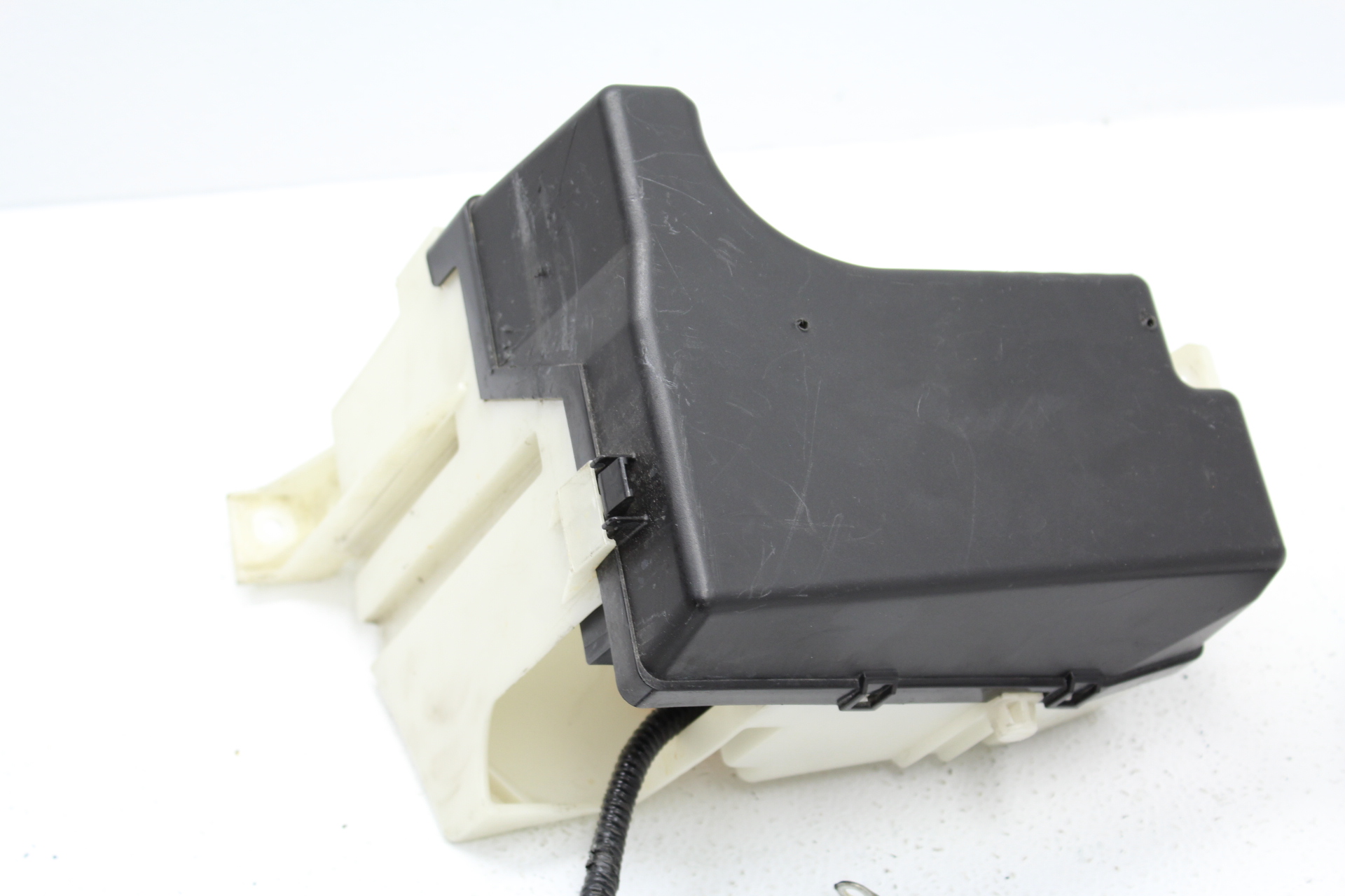 2006-2007 SUBARU IMPREZA WRX & STI ENGINE FUSE BOX JUNCTION PANEL ASSEMBLY OEM
