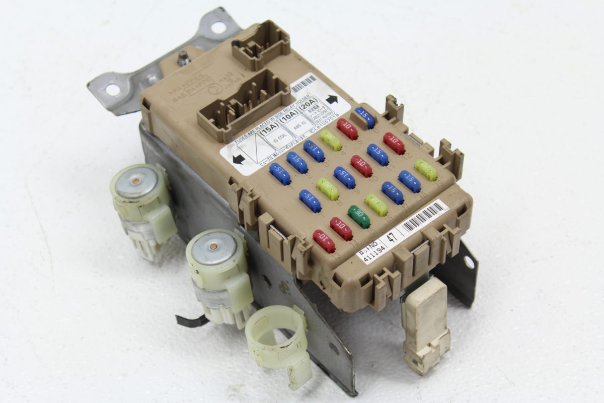 2005-2007 SUBARU IMPREZA WRX STI UNDER DASH FUSE BOX PANEL FACTORY OEM 05-07